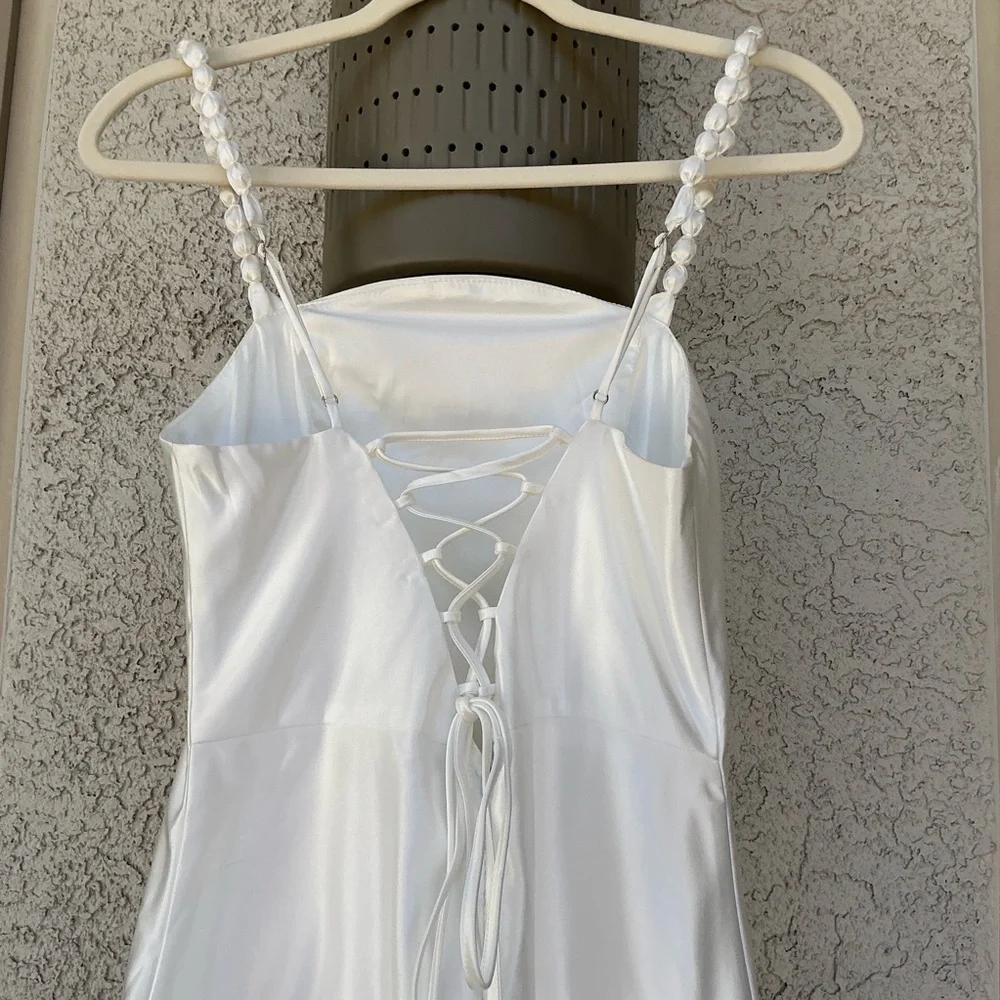 NWT Lulu’s Modern Adoration White Satin Backless Lace-Up Maxi Dress Small - Picture 7 of 13